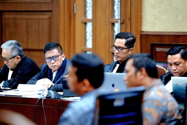 Bertemu Harun Masiku, Staf Hasto Dititipkan Tas untuk 2 Kader PDIP