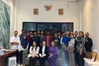 Elizabeth Runtu Motivasi Tenaga Kerja Lokal Percaya Diri