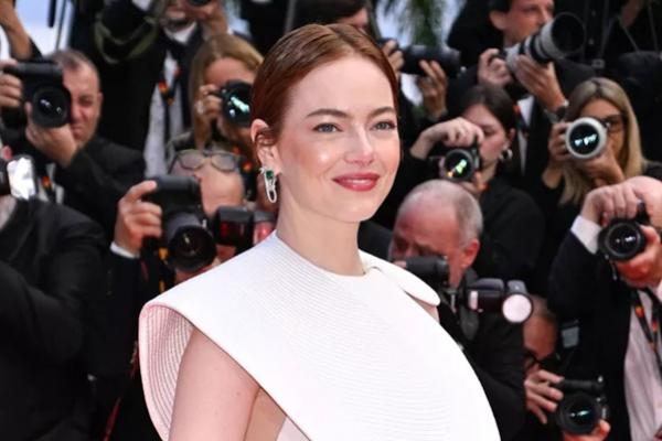 Emma Stone Kesal Dibohongi Mantan Pacarnya Andrew Garfield