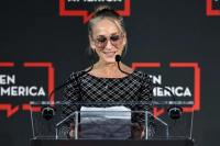 Kutu Buku Sejak Kecil, Sarah Jessica Parker Senang Didapuk Jadi Juri Booker Prize