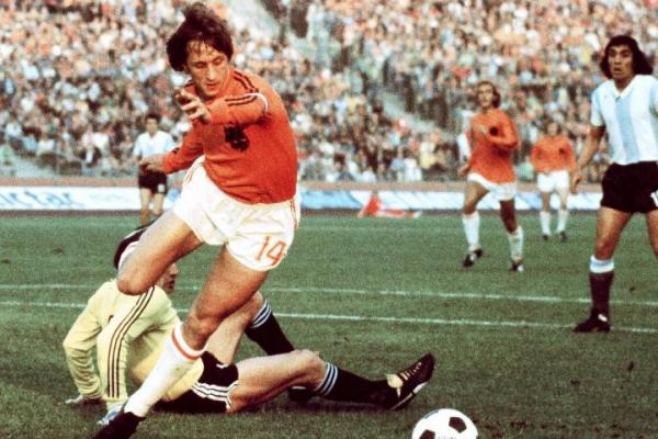 Ironi Total Football, Ketika Main Cantik Bukan Jaminan Juara