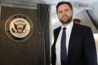 Akui Terobsesi Konspirasi UFO, Wapres AS: Saya Akan Korek!