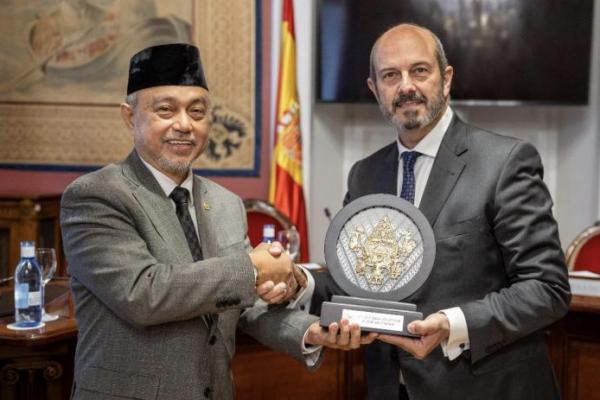Wakil Ketua Dewan Perwakilan Daerah Republik Indonesia (DPD RI), Tamsil Linrung, menyampaikan apresiasi atas komitmen Spanyol dalam mendukung kemerdekaan Palestina.