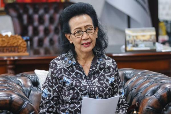Wakil Ketua DPD RI GKR Hemas mengatakan kereta api sangat strategis dalam mendorong pembangunan daerah dan meningkatkan kualitas hidup masyarakat.