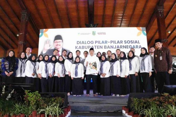 Menteri Sosial (Mensos) Saifullah Yusuf atau Gus Ipul menegaskan pentingnya peran para pendamping sosial dalam mendukung program prioritas Kementerian Sosial, khususnya Sekolah Rakyat.