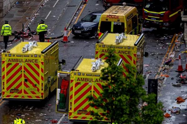 Mobil Tabrak Massa di Parade Liverpool, Puluhan Orang Terluka