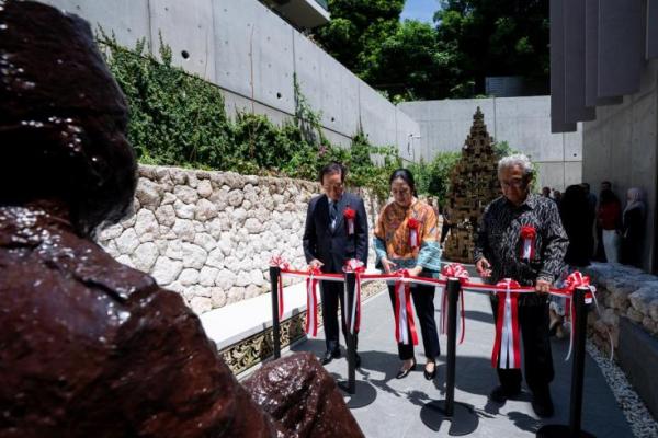 Pertama-tama saya sampaikan apresiasi kepada saudari Kiyomiya Purwanto Mahisa Ayu Ramadhana, yang telah melahirkan karya seni patung Ir. Soekarno.