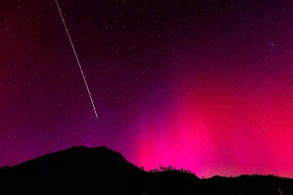 Indah dan Menakjubkan, Astronaut NASA Saksikan Cahaya Utara `Aurora` dari Luar Angkasa 