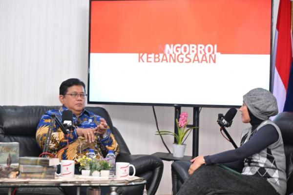 Wakil Menteri Transmigrasi (Wamentrans) Viva Yoga Mauladi menegaskan bahwa transmigran adalah patriot bangsa. Ia ditempatkan di lahan-lahan kosong untuk mengolah lahan-lahan yang baru dibuka.