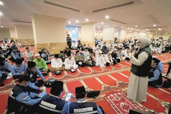 Anggota Komite III DPD RI Daerah Pemilihan Jawa Barat (Jabar) Agita Nurfianti melaksanakan kunjungan kerja dalam rangka pengawasan penyelenggaraan ibadah haji tahun 2025.