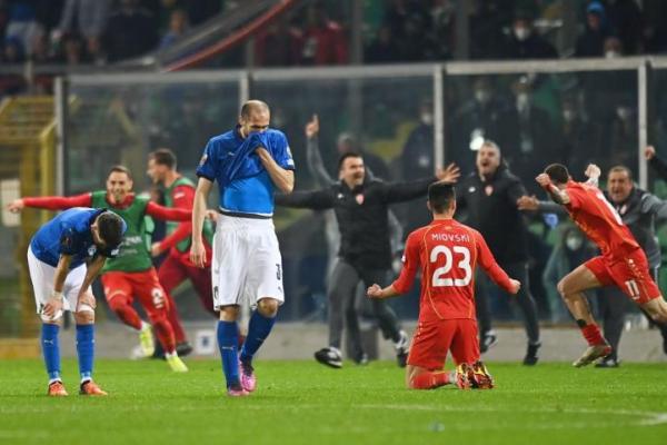 Berikut ini daftar delapan negara papan atas yang pernah gagal lolos ke Piala Dunia