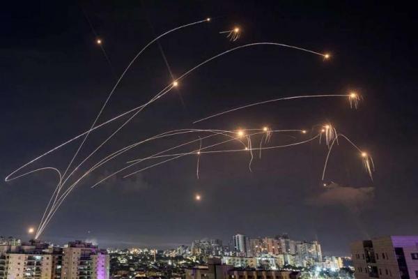 Mengintip Armada Perang Iran dan Israel, Siapa yang Lebih Unggul?