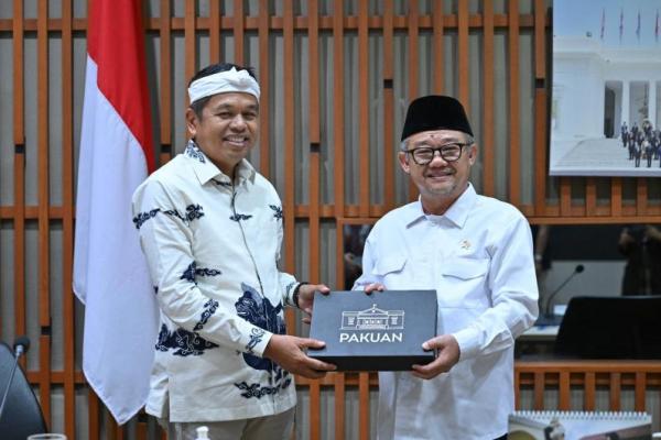 Mendikdasmen dan KDM Bahas Angka Putus Sekolah di Jabar