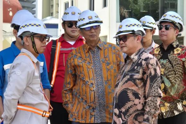 Mendikdasmen Tinjau Revitalisasi di Sekolah Indonesia Kuala Lumpur