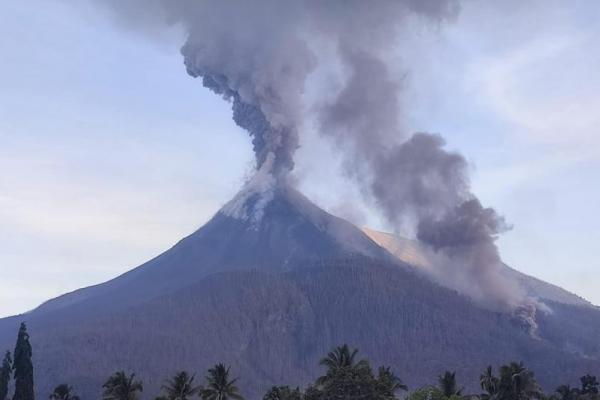 Kenapa Disebut Gunung Lewotobi? Ini Asal Usul, Mitos hingga Mistisnya