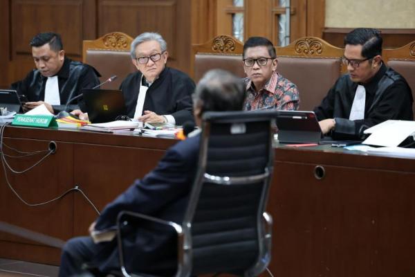 Sidang Hasto PDIP, Eks Hakim MK: Pasal Perintangan Tak Bisa Diterapkan di Penyelidikan