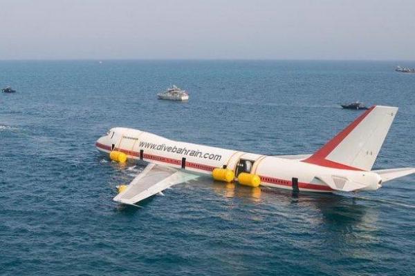 Mengapa Bangkai Pesawat Sengaja Ditenggelamkan ke Laut?
