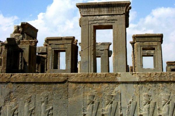 Jejak Kejayaan Persia di Kota-Kota Tua Iran