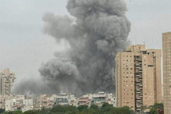 Israel Dihantam Rudal Iran, Abbas Aragchi Bantah Serangan Tersebut 