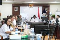 Wamen Viva Yoga Dorong Budidaya Kelapa Genjah di Kawasan Transmigrasi