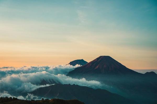 Fenomena Pendaki Tektok, Apa Daya Tariknya?