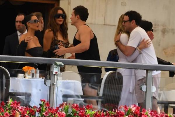 Putus dari Katy Perry, Orlando Bloom Sudah Nongkrong Bareng Kim Kardashian di Venesia
