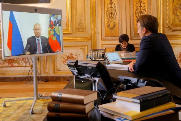 Pertama dalam Tiga Tahun, Putin dan Macron Saling Telepon Bahas Iran-Ukraina