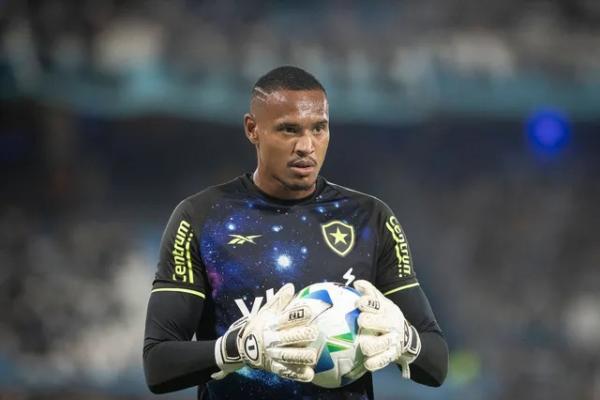 United Dekati Kiper Botafogo John Victor, Onana Pergi?