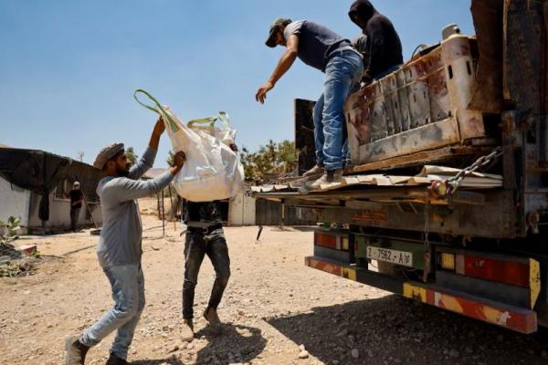 Hadapi Ancaman Pemukim, Suku Badui Palestina Dipaksa Keluar dari Tepi Barat