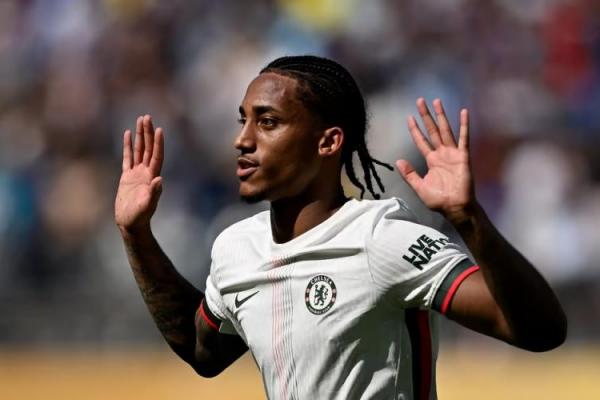 Potret 3 Gol Mantan Pemain yang Bikin Ngilu di Laga Penting