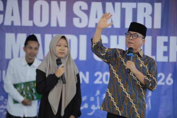 Mendes Yandri: Pondok Pesantren Penting bagi Kemendes PDT