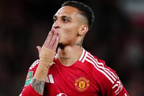 Leverkusen Bidik Antony, Nasib di MU Kian Suram
