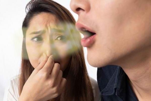Tips Praktis Hindari Napas Tak Sedap