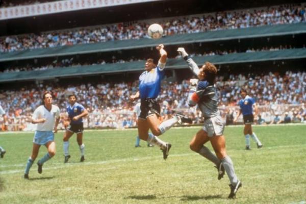 Jersey Korban "Tangan Tuhan" Dilelang Rp6,5 Miliar
