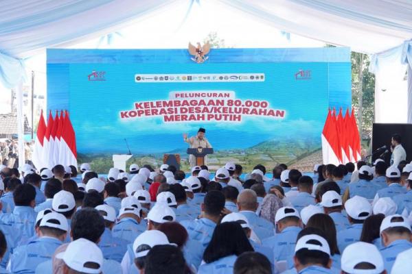 Presiden Prabowo Subianto mengajak masyarakat agar membiasakan konsumsi ikan sebagai asupan protein utama. Apalagi sebagai sumber protein, komoditas perikanan lebih terjangkau dibanding asupan lainnnya.