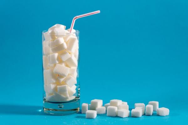 Minuman Manis vs Tembakau, Mana yang Lebih Bahaya?