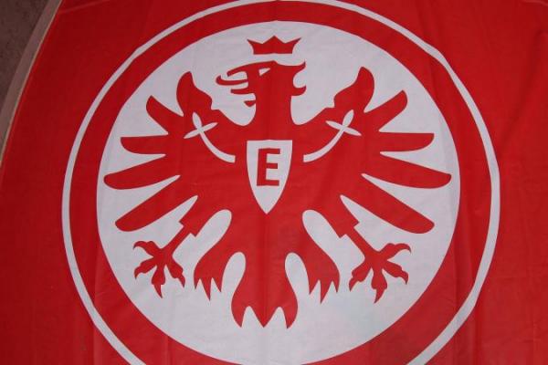 Bukan Cuma Pintar Scouting, Eintracht Frankfurt Juga Disebut Raja `Cuan`