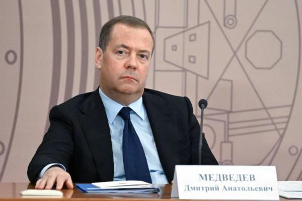 Perang Kata dengan Mantan Presiden Rusia, Trump Kesal dan Beri Peringatan