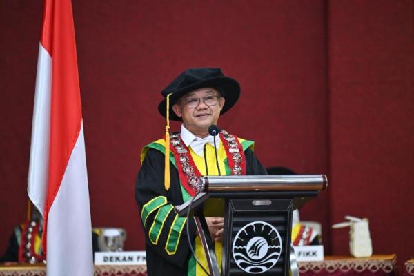 Mendikdasmen Abdul Mu`ti Terima Gelar Tokoh Pendidikan dari FFIPI