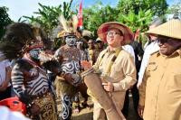 Dorong Ekonomi Berkelanjutan di Papua, Mendes Harap Program TEKAD-Kopdes Bersinergi