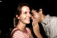 Gosip Bisa Bikin Hubungan Asmara Lebih Bahagia, Ini Penjelasan Ilmiahnya