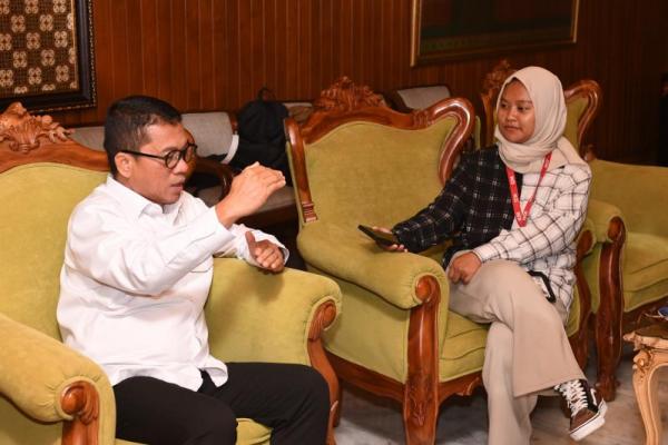 Kado HUT RI, Mendes Yandri Teken Permendes Pinjaman Kopdes Merah Putih