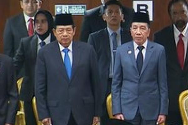 SBY-Jokowi Duduk Bersebelahan, Megawati Kurang Sehat
