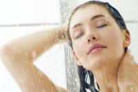 7 Manfaat Mandi Air Garam untuk Tubuh dan Pikiran