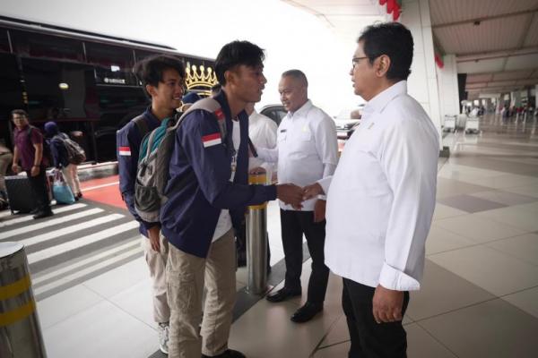 Wamentrans Lepas Puluhan Peneliti dari Undip ke Kawasan Transmigrasi Sumsel
