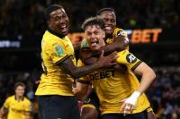 Newcastle Pinang Pahlawan Wolves, Tawaran Tetap Ditolak