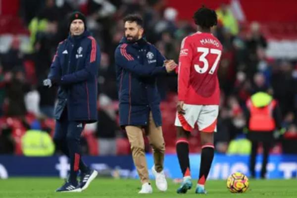 Madrid dan Atletico Kompak Pantau Kobbie Mainoo
