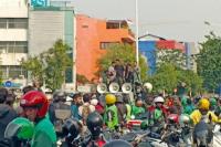 Massa Mahasiswa Tiba di Mako Brimob, Desak Kapolri Dicopot