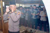 Polda Riau Gelar Sholat Gaib dan Tahlilan untuk Driver Ojol Affan Kurniawan