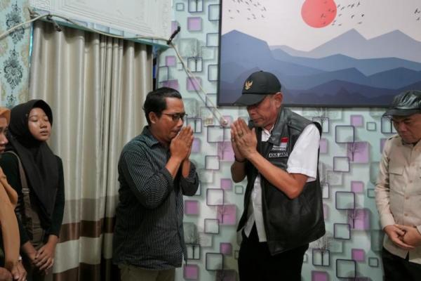 Wamensos Takziah dan Serahkan Santunan ke Keluarga Korban Demo di Yogyakarta